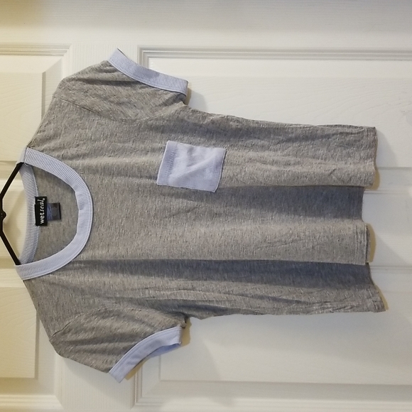 💥3/$10💥 Two Cropped Ringer Pocket Tees - Picture 1 of 12